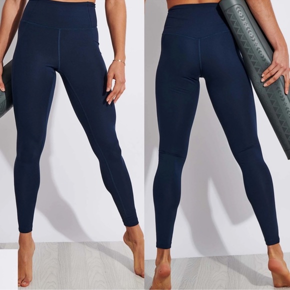 Girlfriend Collective Black Leggings - Picture 2 of 5